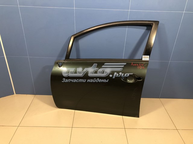 Водійські двері Toyota 6700212A20