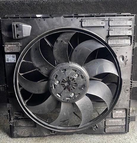 Купити A9079064600 Mercedes Дифузор радіатора охолодження, в зборі з двигуном і крильчаткою
