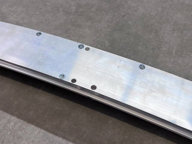 Шина бампера переднього Land Rover LR136981 ціна, від 192.53 USD