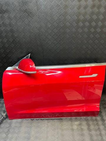 Двері передні ліві 1081421E0C Tesla