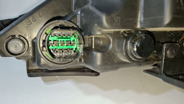 Фара Hyundai/Kia 92101AA700