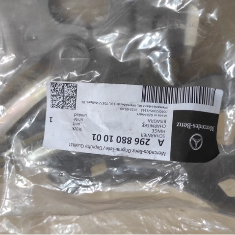 Купити A2968801001 Mercedes Шарнір капота правий