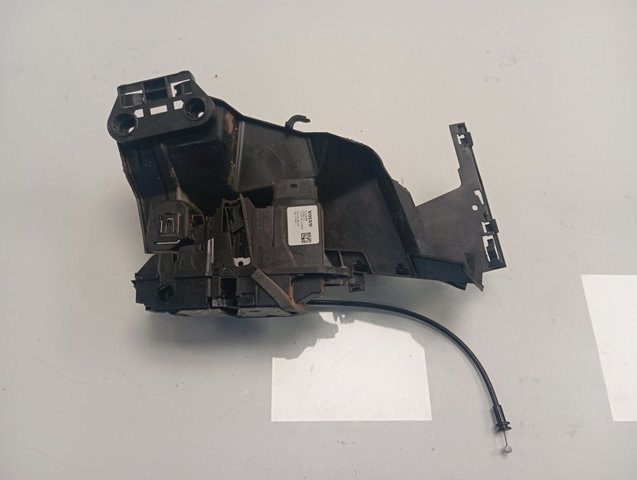 Замок дверки правої передньої 31440998 Volvo