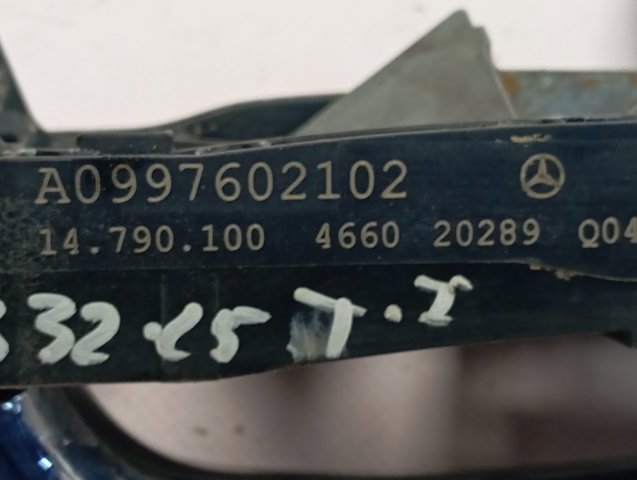 Купити A0997602102 Mercedes Тримач зовнішньої ручки дверей, задніх лівих