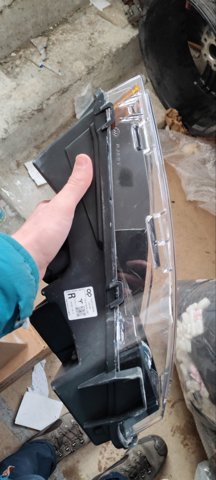 Права протитуманні фари Tesla 150793100D ціна, від 63.41 USD