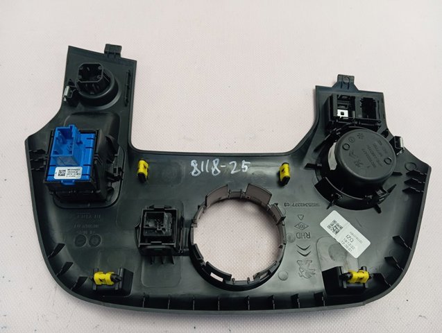 Кнопка електромеханічного гальма стоянки Peugeot/Citroen 9813146377