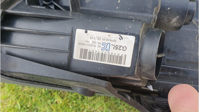 Фара ліва 92101B8530 Hyundai/Kia