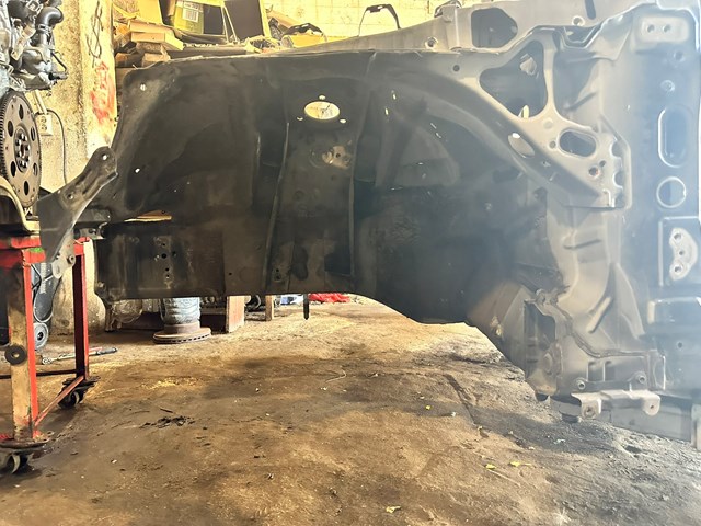 Купити 5370253090 Toyota Панель бризковика (лонжерону) моторного відсіку, ліва