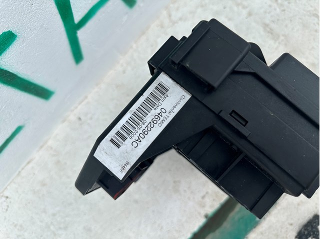 Купити 4692290AB Chrysler 