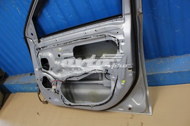 Купити Двері праві передні Mitsubishi Outlander II XL CWW