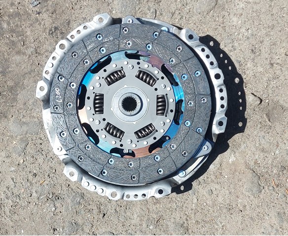 Купити 30205W000P Mitsubishi 