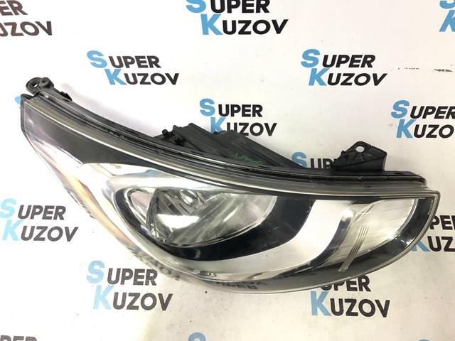 Фара права 921021R010 Hyundai/Kia