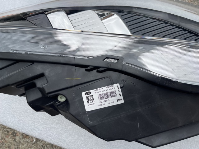 LJ6Z13008S Ford Основна фара в зборі ліва