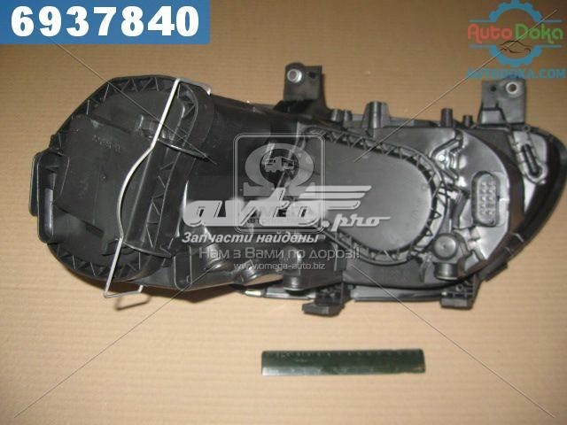 Купити 20A759052B TYC Права блок фара