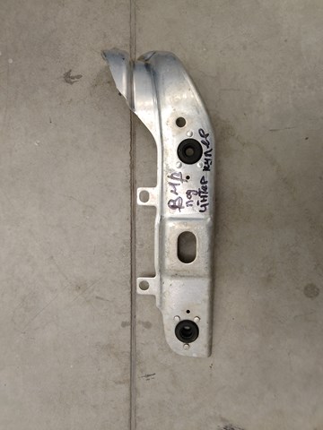 Кронштейн радіатора нижній 7357222 BMW