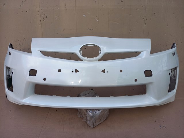 Передній бампер 5211947080 Toyota