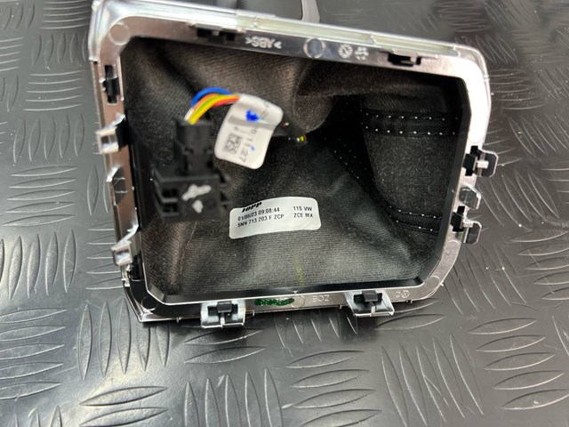 Купити 5NN713203EHQE VAG Рукоятка важеля КПП