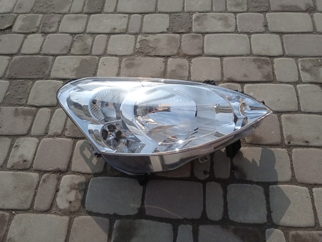 Фара права 579210E Polcar