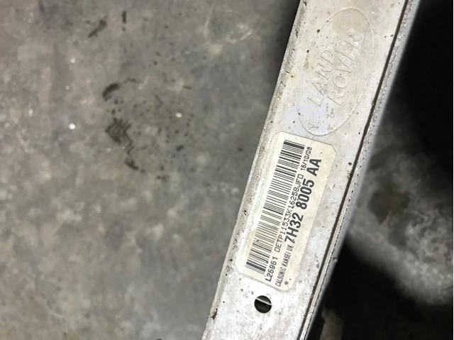 7H328005AA Land Rover Радіатор масляний