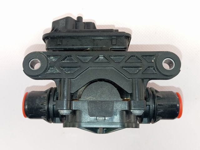  11515A69E35 BMW