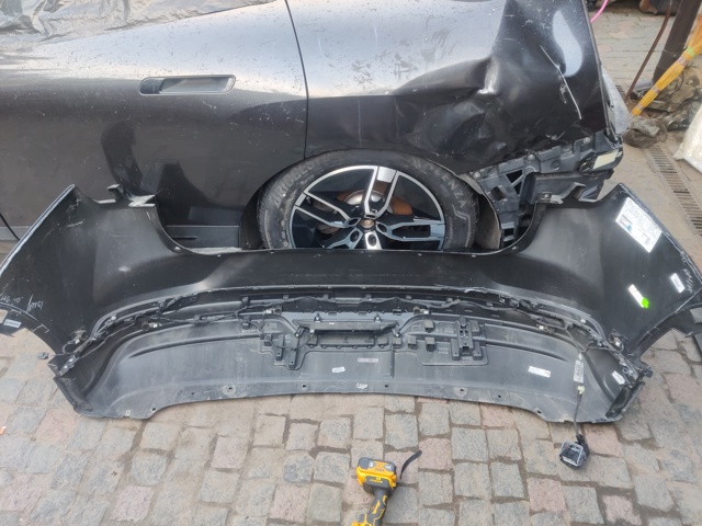 Бампер задній, верхня частина LJ8Z17F819AAPTM Ford