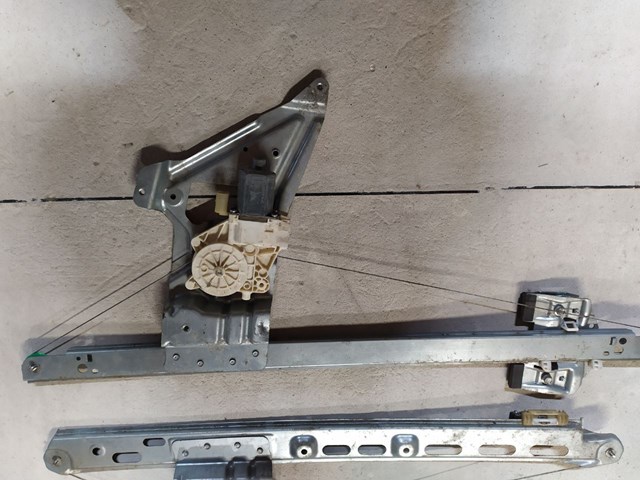 Механізм склопідіймача дверей передніх, правих Mercedes A9107201100