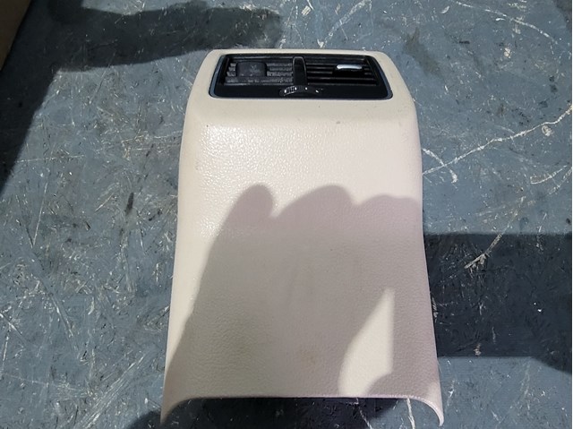 561863241E95T VAG Панель борода