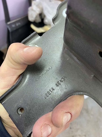 Купити 622144EA0A Nissan/Infiniti 
