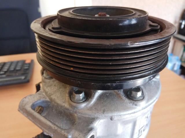 Компресор кондиціонера 31469968 Volvo