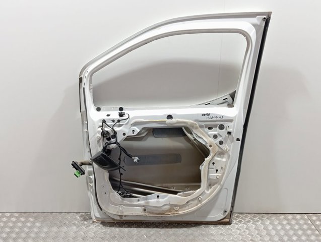 Дверка передня права Peugeot/Citroen 9820423180