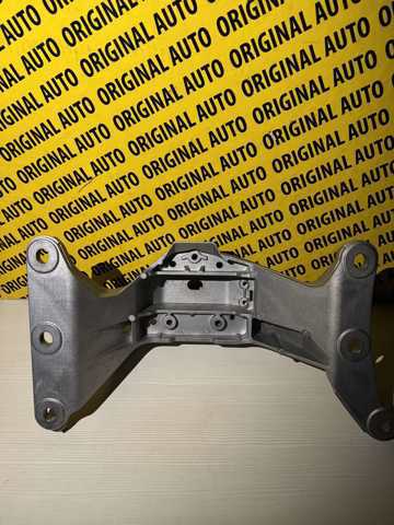 KR9P39381 Mazda Кріплення коробки передач