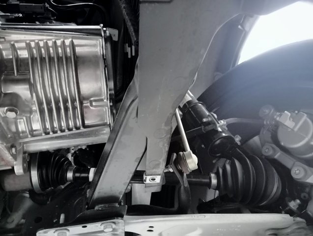 Піввісь передня ліва Peugeot/Citroen 9824878280