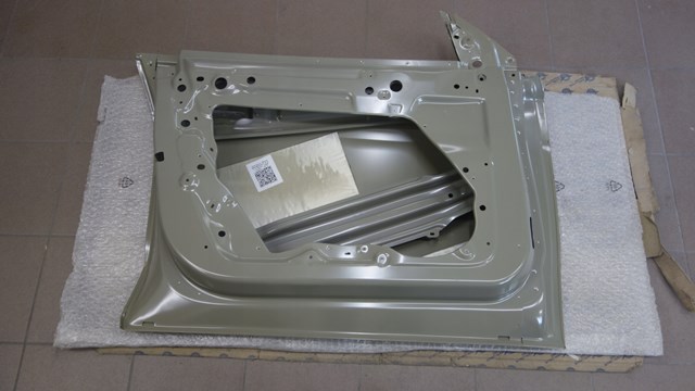 Двері праві передні 1501462E0A Tesla