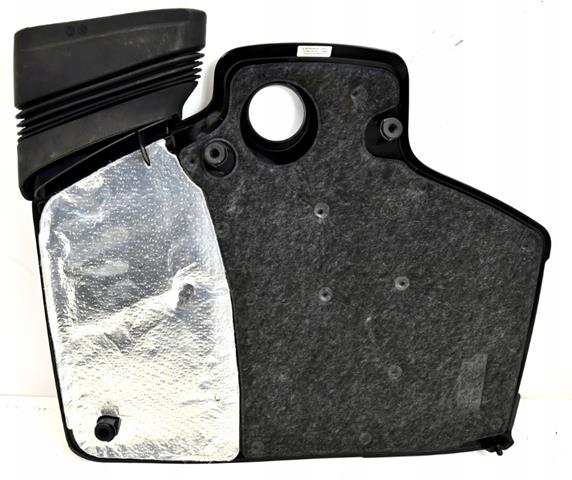 Кришка двигуна декоративна Mercedes A2560100403