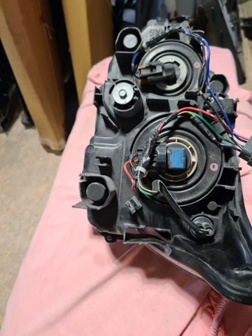 DB4N510K0A Mazda Основна фара - вставка