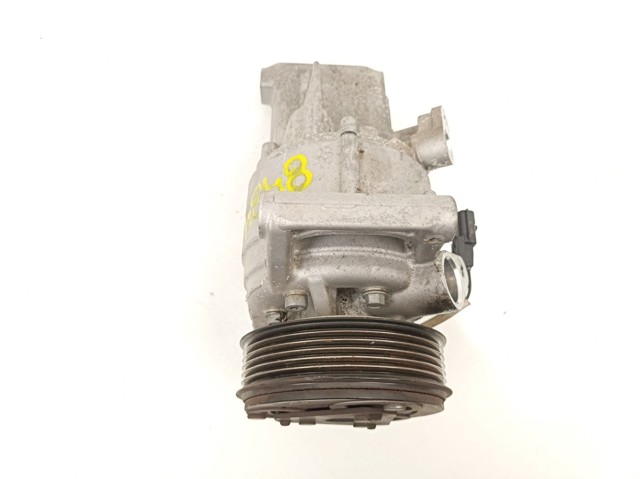 Насос кондиціонера VALEO 699498