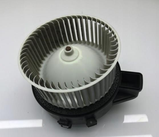 0130309504 Bosch Електромотор пічки