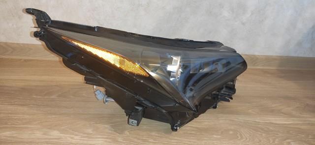 Фара права 8114578200 Toyota