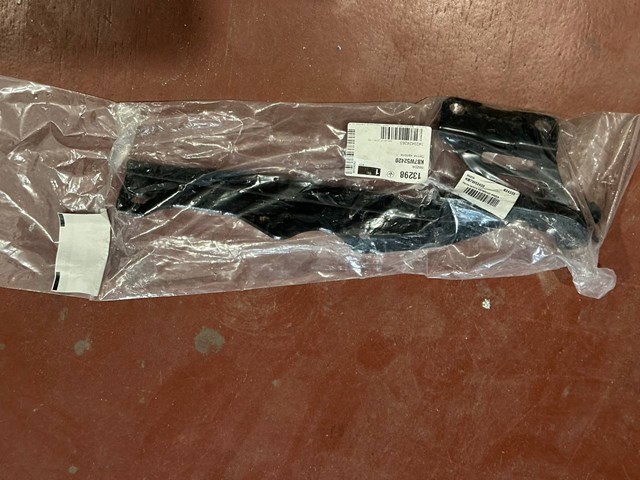 KB7W52420 Mazda Завіса капота ліва