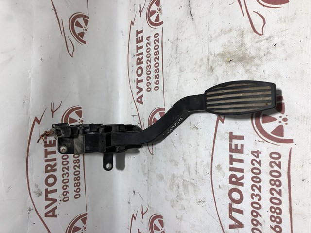 Підаль газу Bosch 0281002359 ціна, від 31.00 USD