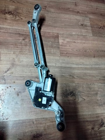 W000051184 Mercedes Трапеція склоочисника