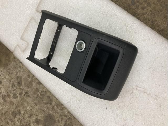 5C6864298J82V VAG 