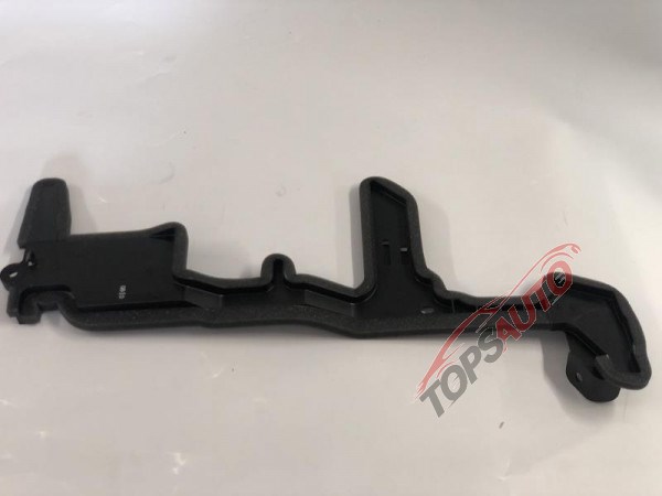 215596MA0A Nissan/Infiniti повітропровід радіатора