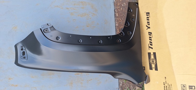 Крило переднє праве FPS FP3808312 ціна, від 93.83 USD