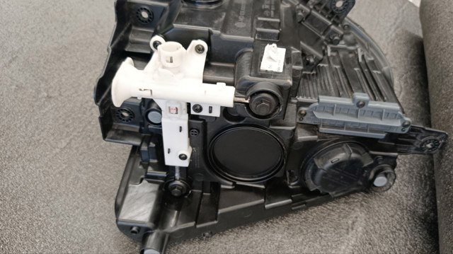Основна фара - вставка Hyundai/Kia 92102BE050 ціна, від 554.32 USD
