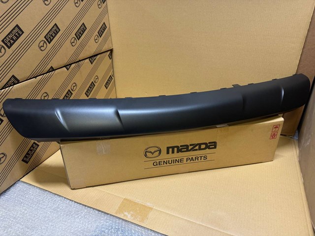 VA40501T4 Mazda Сплитер переднього бампера