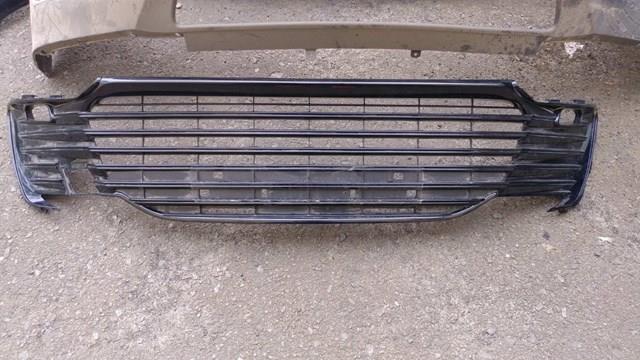 5310233350 Toyota Решітка переднього бампера, нижня