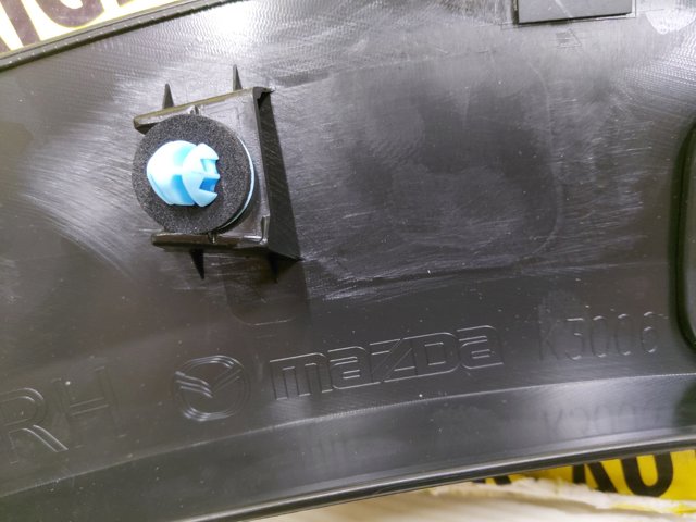 Молдинг задніх правих дверей Mazda KMV651RE0A ціна, від 28.25 USD