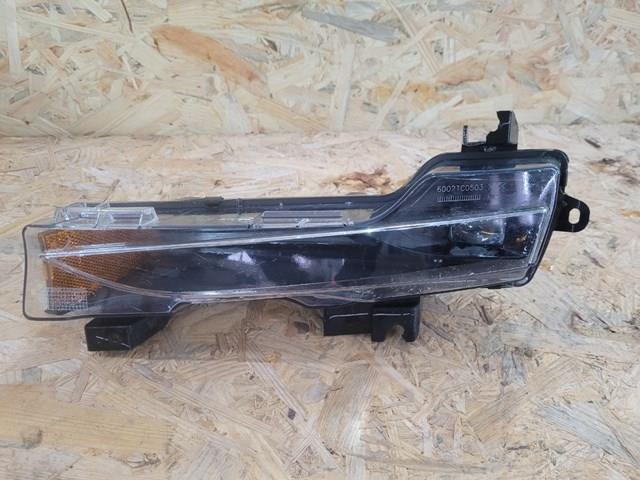Туманка ліва Tesla 107739100F ціна, від 45.75 USD