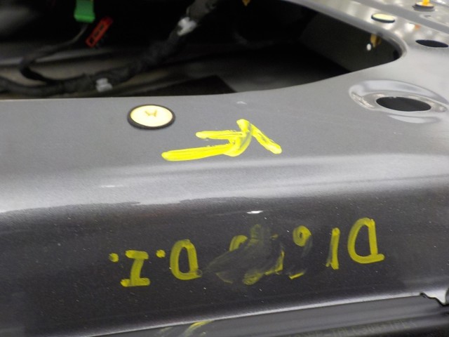 Двері передні ліві LR061283 Land Rover